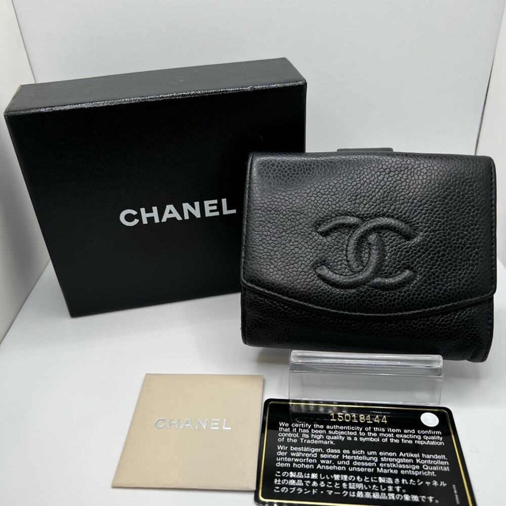 GUC Chanel Classic Bifold Caviar Wallet